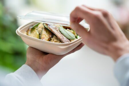I benefici del food packaging su misura per il delivery del tuo ristorante: aumenta le vendite e la fedeltà dei clienti